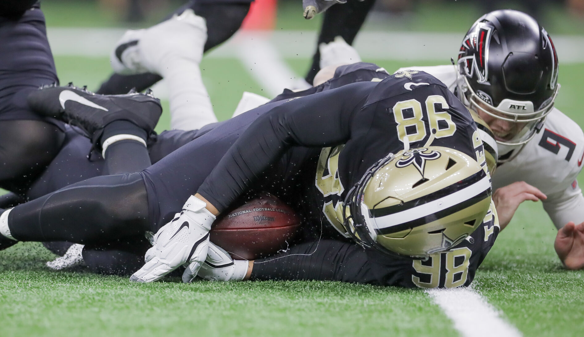 NO.saintsfalcons.010824.4681.jpg